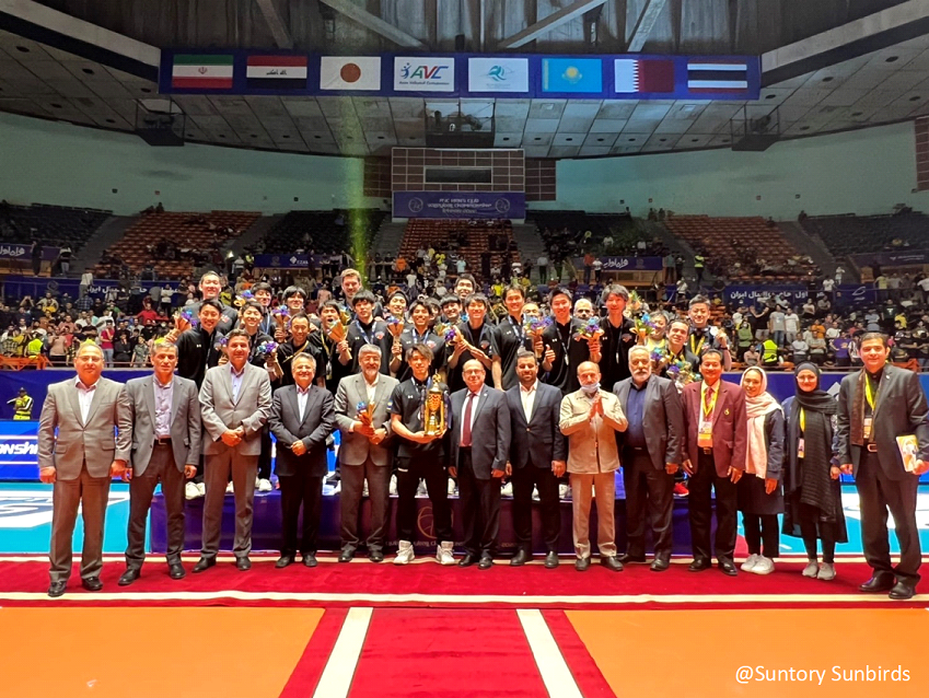 Suntory_Sunbirds_at_aaward_ceremony_of_2022_Asian_Mens_Club_Chmaps_in_Iran_2